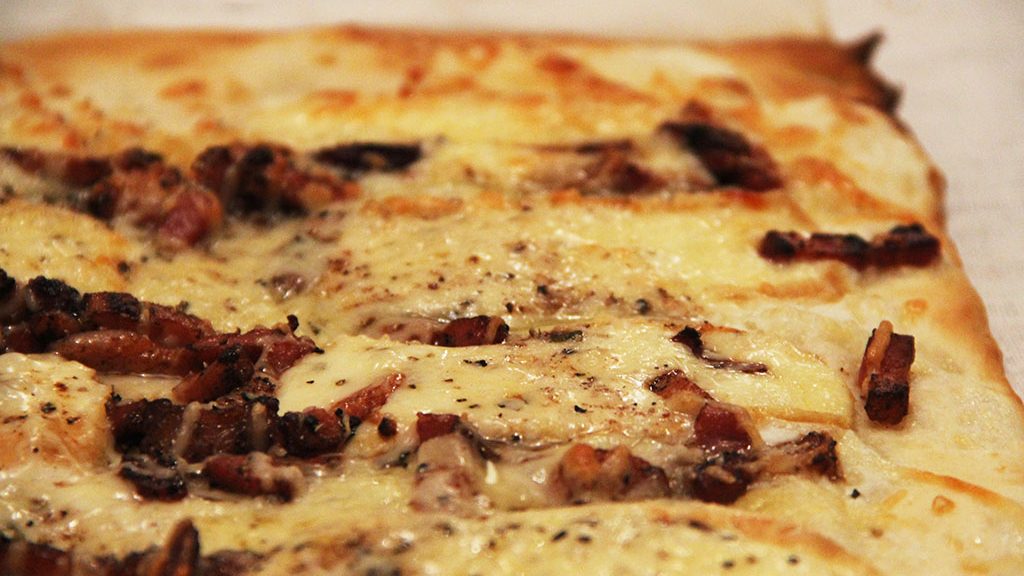 Pizza Lardons Et Maroilles Not Parisienne