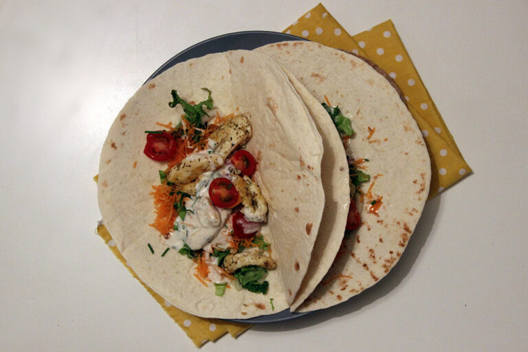 Wraps à L’halloumi Et Crudités – Not Parisienne